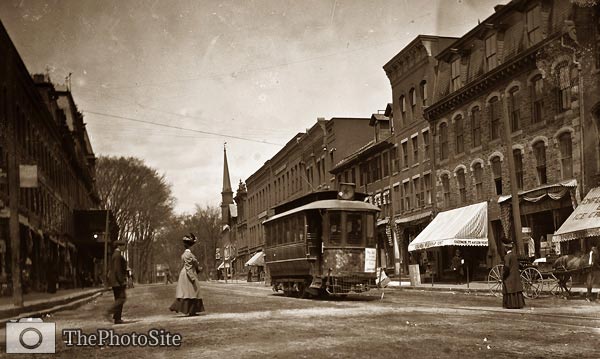 Main St. Brattleboro, Vermont 1907 Street railroad - Click Image to Close