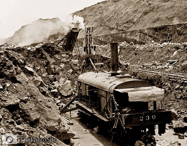 Excavation of the Panama Canal, Steam shovels - Click Image to Close