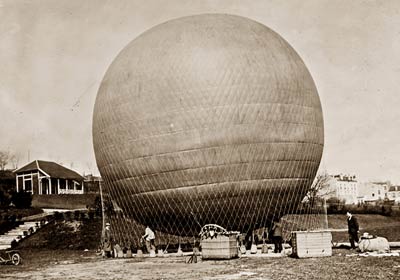 Lambert balloon, hot air balloon on ground